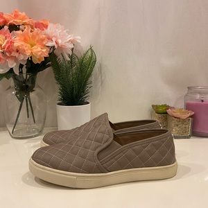 steve madden grey slip on sneakers